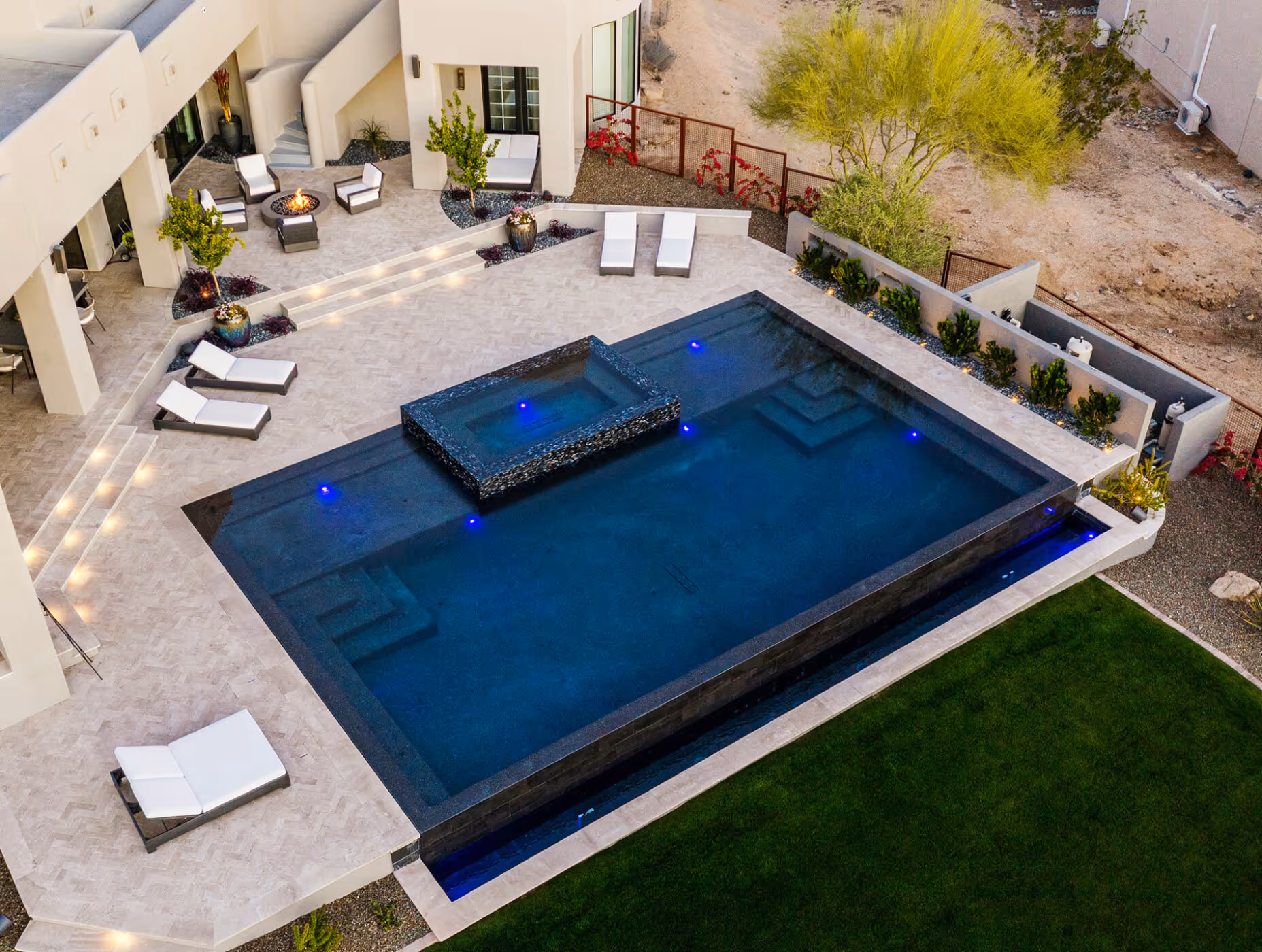 Commercial Pool Cleaning Services in Scottsdale, Paradise Valley, and Surrounding Cities