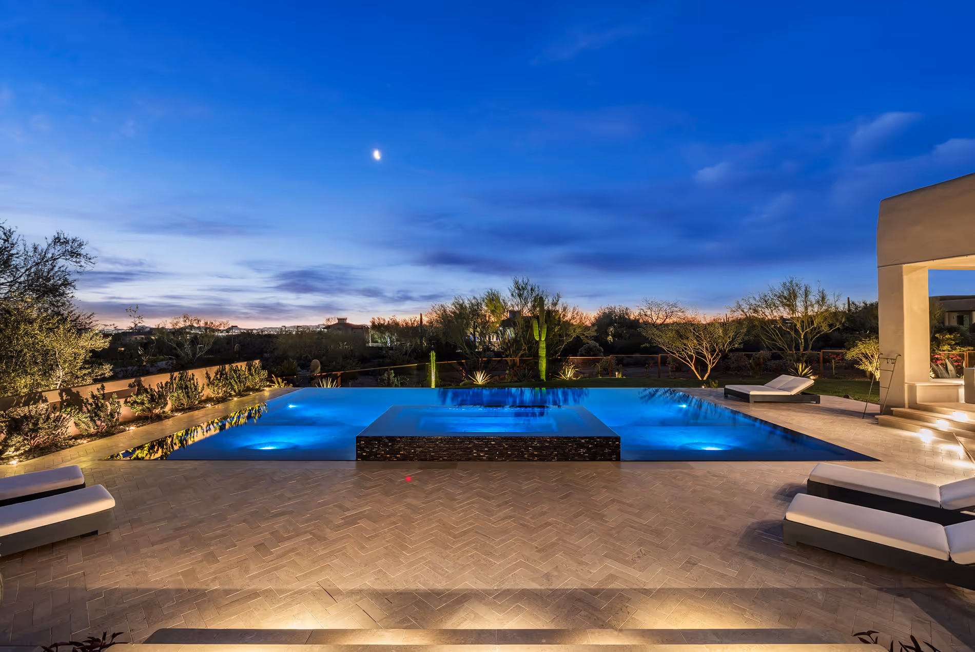 Commercial Pool Contractor in Scottsdale, Paradise Valley, and Surrounding Cities